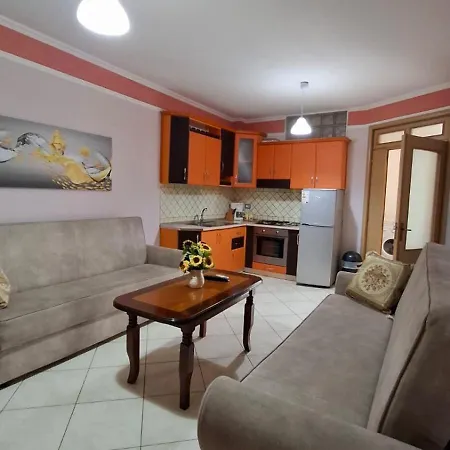 Xhenis Apartament's Apartment