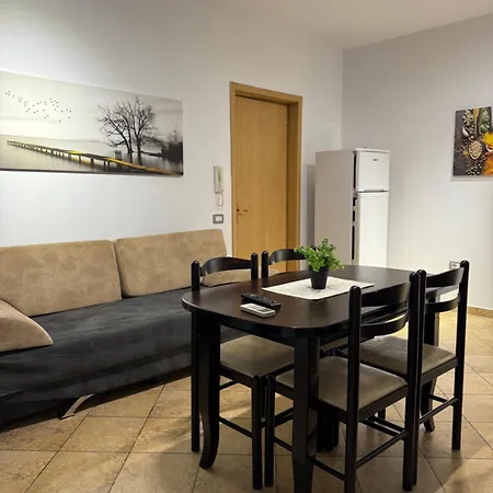 Xhenis Apartament's Apartment