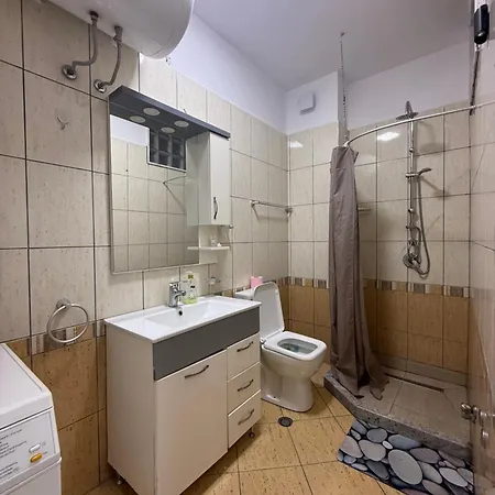 Xhenis Apartament's *