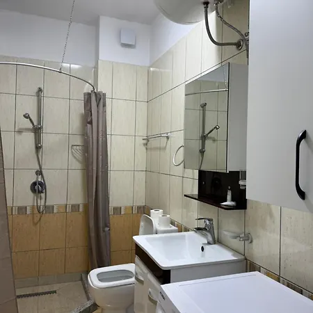 Lägenhet Xhenis Apartament's *